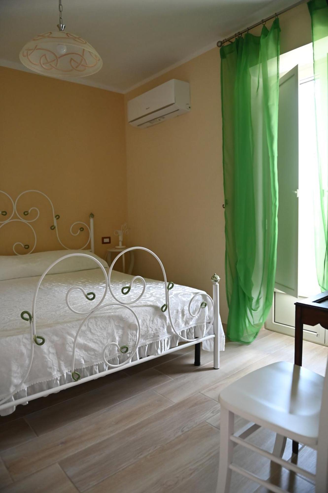 Mandevilla Home Caiazzo エクステリア 写真