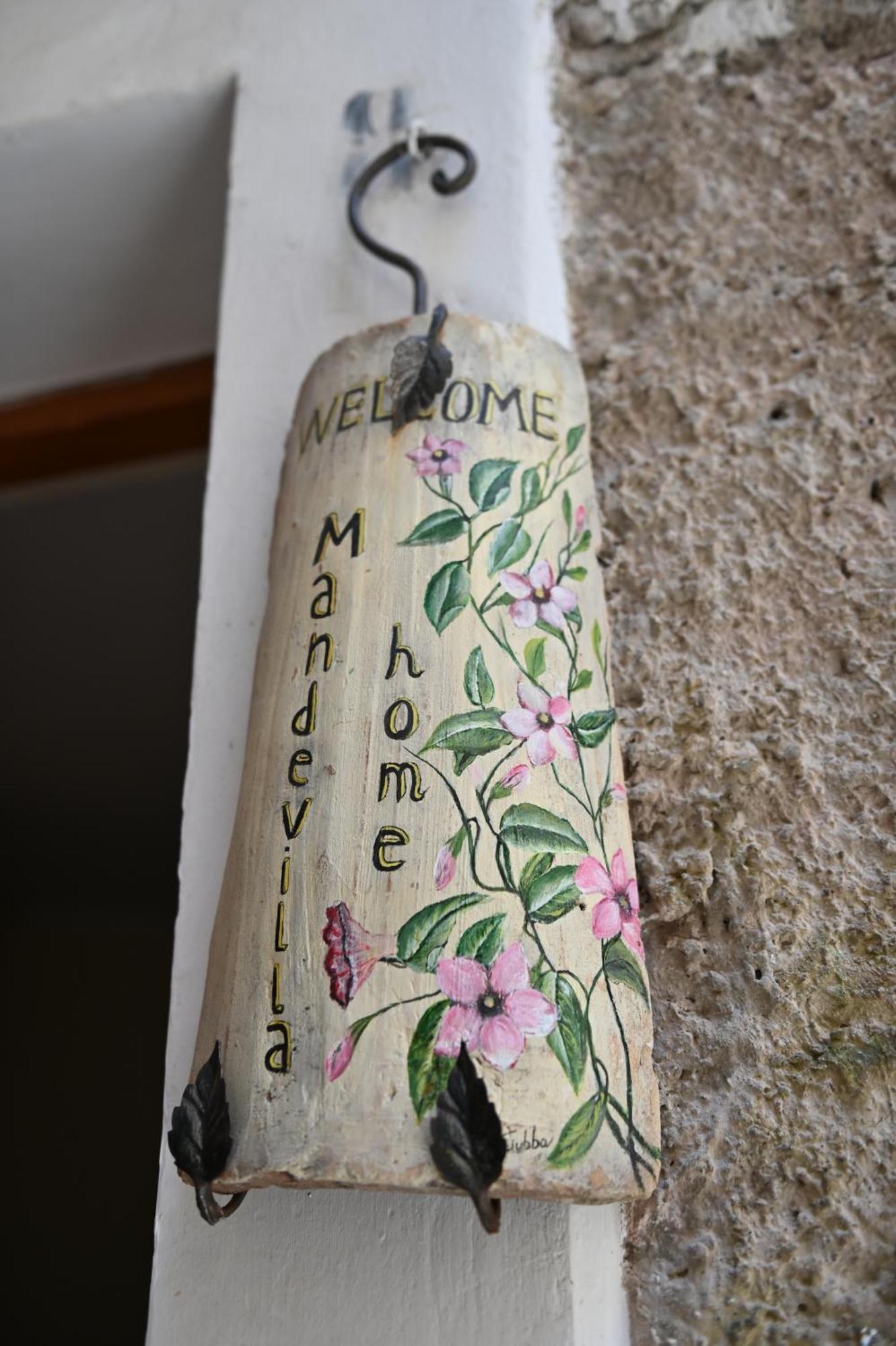 Mandevilla Home Caiazzo エクステリア 写真